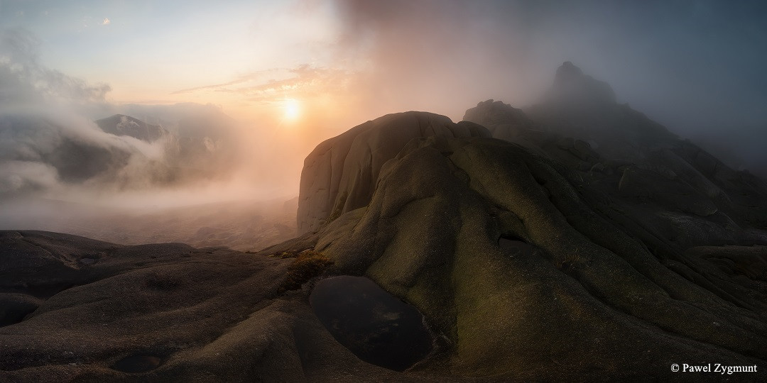 Pawel Zygmunt In the mist - Pawel Zygmunt_副本.jpg